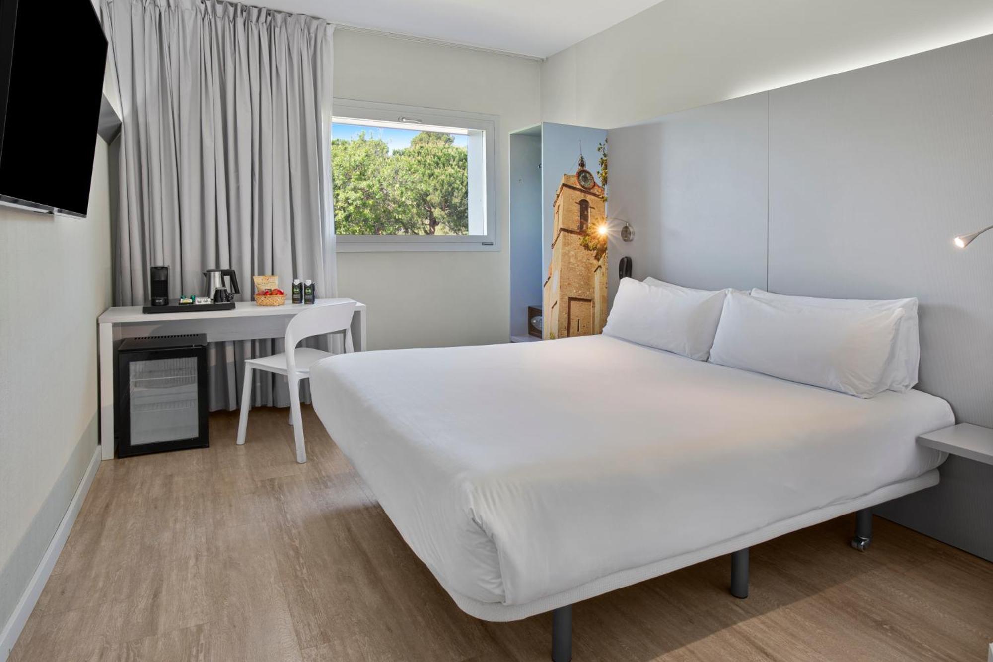 B&B Hotel Figueres Фигерас Экстерьер фото