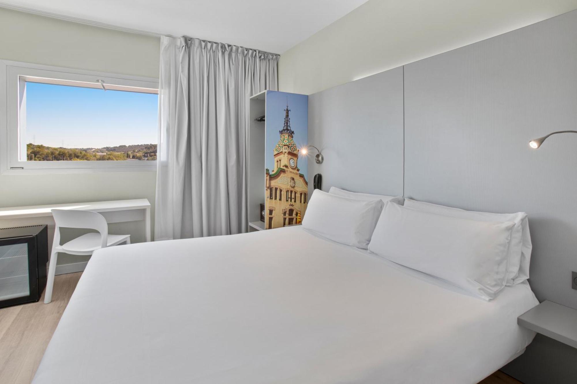 B&B Hotel Figueres Фигерас Экстерьер фото