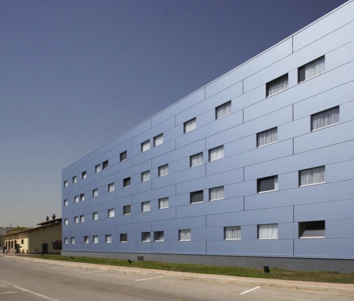 B&B Hotel Figueres Фигерас Экстерьер фото