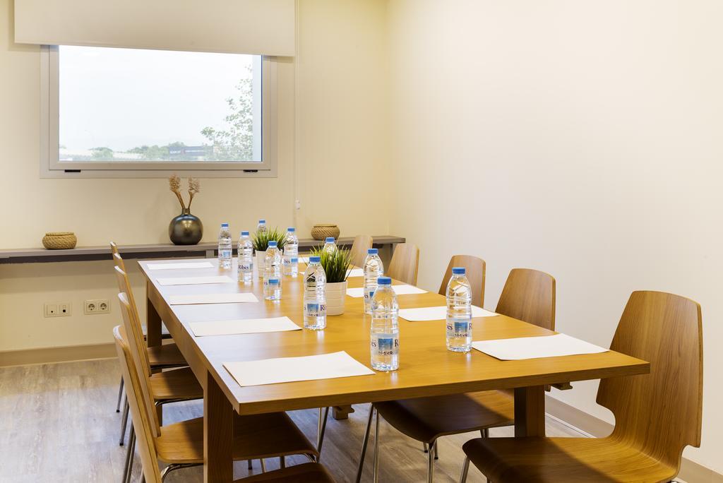 B&B Hotel Figueres Фигерас Экстерьер фото